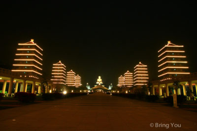 高雄大樹景點 佛光山佛陀紀念館園區介紹 夜景 Bringyou