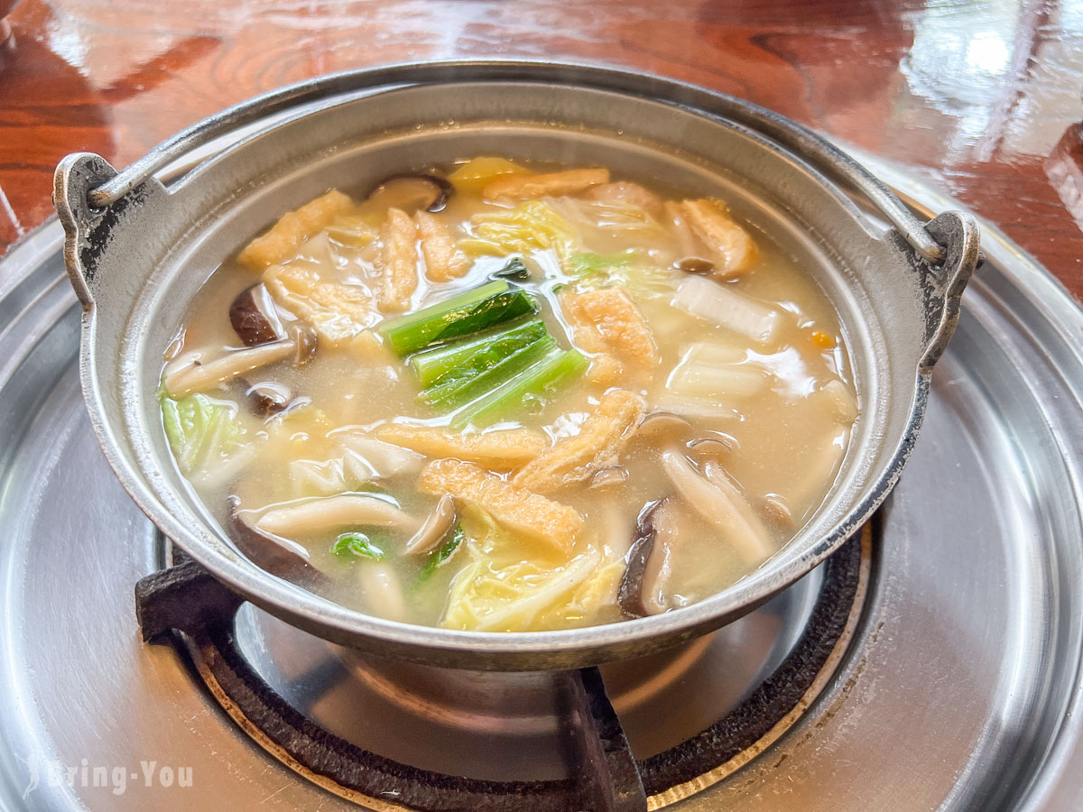 【河口湖車站附近美食】きじ亭：特色石板雉雞、山梨必吃的餺飥鍋